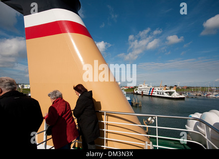Szene aus der Wyker Dampfschiffs-Reederei Fähre Betrieb Verbindung Dagebüll, Föhr und Amrum. Stockfoto