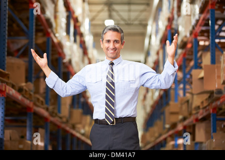 Porträt des Managers im Lager Stockfoto