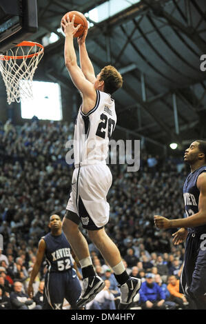 Bulldoggen Gordon Hayward erhält einen Schuss in letzter Sekunde gewinnen über die Musketiere. Butler gewinnt Xavier 69-68. (20) Gordon Hayward scoring (Credit-Bild: © Mike Taylor/Southcreek Global/ZUMApress.com) Stockfoto