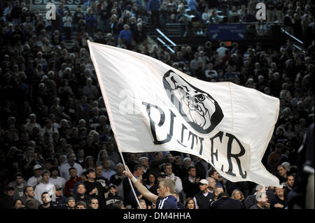 Bulldoggen Gordon Hayward erhält einen Schuss in letzter Sekunde gewinnen über die Musketiere. Butler gewinnt 69-68 Xavier.Butler Flagge. (Kredit-Bild: © Mike Taylor/Southcreek Global/ZUMApress.com) Stockfoto