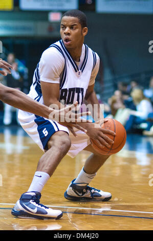 Butler Bulldogs gewinnen 72-49 gegen die Green Bay Phoenix im Hinkle Fieldhouse.  Shelvin Mack erzielte 14 Punkte. Gordon Hayward und Willie Veasley mit 13 und 10 Punkte. (Kredit-Bild: © Mike Taylor/Southcreek Global/ZUMApress.com) Stockfoto