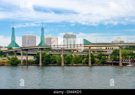 Blick vom Convention Center und Infrastruktur in Portland, Oregon Stockfoto