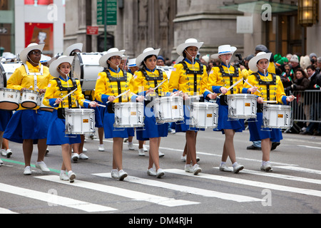 NEW YORK, NY, USA - 16 MAR: Band an der St. Patricks Day Parade am 16. März 2013 in New York City, USA. Stockfoto