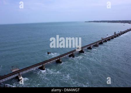 Pamban Freischwinger Brücke über die Meerenge von Palk Stockfoto