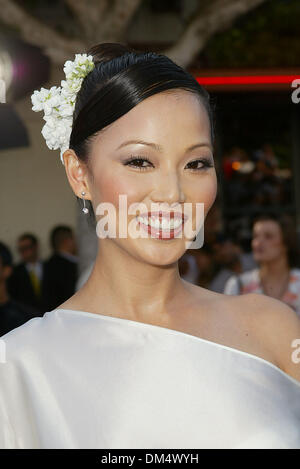 26. Juni 2002 PREMIERE - Los Angeles, Kalifornien - MEN IN BLACK II. MANN-DORF UND BRUIN THEATER. IN LOS ANGELES, KALIFORNIEN. LINDA KIM. FITZROY BARRETT / 26.06.2002 K25424FB (D) (Kredit-Bild: © Globe Photos/ZUMAPRESS.com) Stockfoto