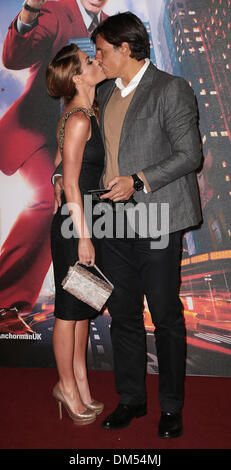 London, UK, 11. Dezember 2013 Charlotte Jackson und Chris Coleman besucht Premiere für Anchorman: The Legend Continues, Fortsetzung Komödie nach San Diego Lieblings Nachrichtensprecher Ron Burgundy Vue West End, Leicester Square, London Foto: MRP/Alamy Live News Stockfoto