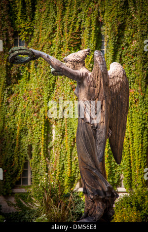 Der Sieg allegorische Statue im Innenhof des Hotel Carnavalet - jetzt das Museum der französischen Geschichte, Les Marais, Paris Frankreich Stockfoto