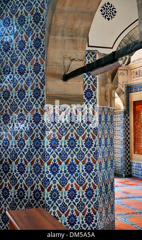 Iznik-Fliesen im Inneren der Rüstem Paşa Camii, Istanbul, Türkei-130910 30977 Stockfoto