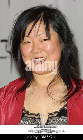 28. April 2001 vergibt - 12. GLAAD MEDIA. IM JAHRHUNDERT PLAZA HOTEL LA. MARGARET CHO. FITZROY BARRETT / 28.04.2001 K21640FB (D) (Kredit-Bild: © Globe Photos/ZUMAPRESS.com) Stockfoto