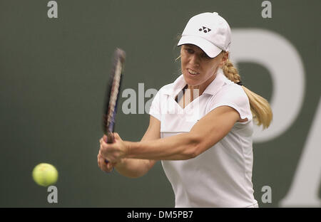 18. März 2005; Indische Brunnen, Kalifornien, USA; WTA Tennis Pro ELENA DEMENTIEVA während eines Spiels bei der 2005 Pacific Life Open in Indian Wells Tennis Garden. Stockfoto
