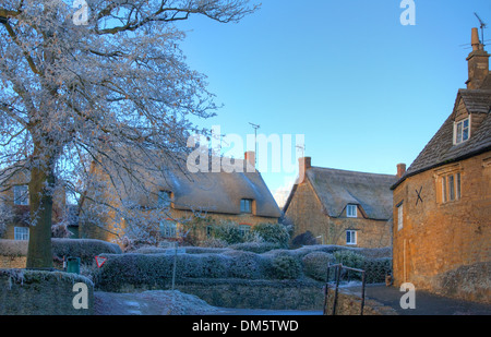 Ein Winter-Morgen im Ebrington Village in der Nähe von Chipping Campden, Gloucestershire, England. Stockfoto