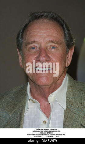 12. Juli 2001 - SHOWTIME Presse TOUR 2001.RITZ CARLTON HOTEL PASADENA CA... RICHARD CRENNA. FITZROY BARRETT / 12.07.2001 K22459FB (D) (Kredit-Bild: © Globe Photos/ZUMAPRESS.com) Stockfoto