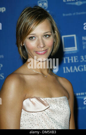 23. Februar 2002 - Los Angeles, Kalifornien - 33rd NAACP IMAGE AWARDS. IM UNIVERSAL AMPHITHEATER LOS ANGELES CA... RASHIDA JONES. FITZROY BARRETT / 23.02.2002 K24180FB (D) (Kredit-Bild: © Globe Photos/ZUMAPRESS.com) Stockfoto