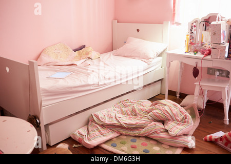 Leer und unordentliche Kinderzimmer Stockfoto