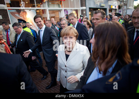 Angela Merkel trifft der niederländische Ministerpräsident Mark Rutte in Nijmegen En erhält einen Doktortitel Stockfoto