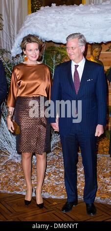 Brüssel, Belgien. 11. Dezember 2013. Philippe König und Königin Mathilde von Belgien besucht das Weihnachtskonzert im königlichen Palast in Brüssel, 11. Dezember 2013. Foto: Patrick van Katwijk / Niederlande und Frankreich, Stockfoto