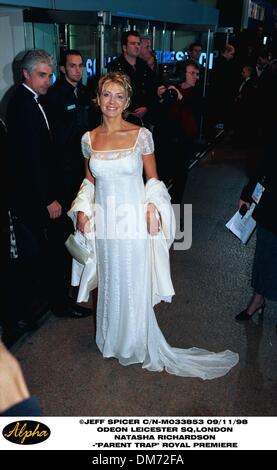 9. November 1998 - London, Großbritannien - 11.09.98 LEICESTER SQ, LONDON. NATASHA RICHARDSON.'' PARENT TRAP'' ROYAL PREMIERE (Kredit-Bild: © Globe Photos/ZUMAPRESS.com) Stockfoto