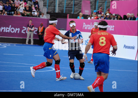 Robin WILLIAMS (GBR) in Aktion Paralympischen Spiele in London 2012 - 5 A Side Football - Großbritannien Vs Spanien - Riverbank Arena Stockfoto