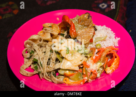 Bhutan Bhutan, Bumthang, Essen, Ema Datse, Buchweizen Nudeln, Reis und Gemüse Stockfoto