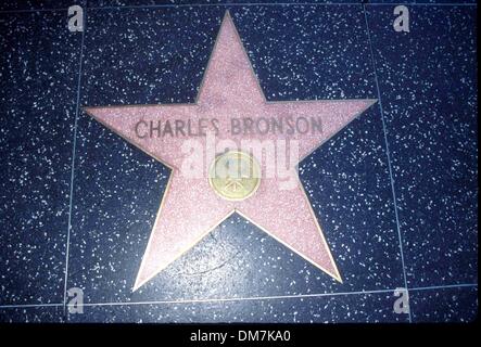 27. Dezember 2002 - K2139LR.  1995.CHARLES BRONSON HOLLYWOOD-STAR. LISA ROSE / CHARLESBRONSONRETRO (Kredit-Bild: © Globe Photos/ZUMAPRESS.com) Stockfoto