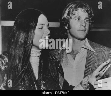 22. April 1970 - ALI MACGRAW mit Ryan O'Neal.1970. (Kredit-Bild: © Globe Photos/ZUMAPRESS.com) Stockfoto