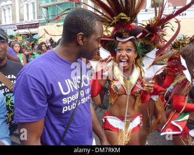 Atmosphäre der 2012 Notting Hill Carnival London, England - 27.08.12 Stockfoto