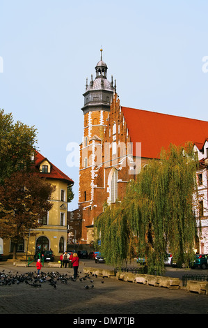 Blick auf den Platz und die Kirche Corpus Christi in Krakau Stockfoto