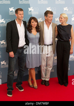 Anders Thomas Jensen Snne Bier Pierce Brosnan und Trine Dyrholm 69th Venedig Film Festival - "Love Is All You Need" - Stockfoto