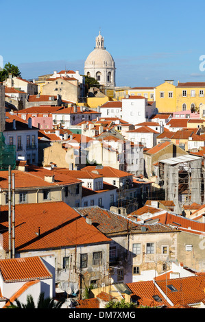 Blick über Alfama auf die Kuppel der Igreja de Santa Engrácia, Lissabon, Portugal, Europa Stockfoto