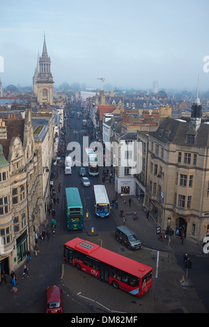 Die Aussicht von der Spitze der Carfax Tower im Stadtzentrum von Oxford Stockfoto