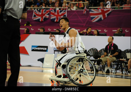 Akimasa Suzukiin Aktion für Japan während Tag 5 der Paralympics vom Olympischen Stadion London Paralympischen Spiele 2012 - Männer Stockfoto