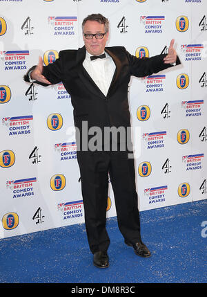 London, UK, 12. Dezember 2013 Charlie Higson kommt bei den British Comedy Awards am Fountain Studios, Wembley, London Foto: MRP/Alamy Live News Stockfoto