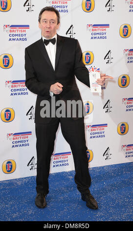 London, UK, 12. Dezember 2013 Paul Whitehouse kommt bei den British Comedy Awards am Fountain Studios, Wembley, London Foto: MRP/Alamy Live News Stockfoto