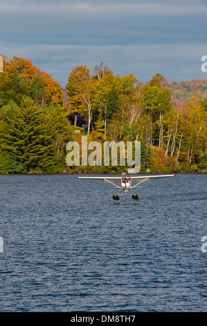 Kleines Float Plane Sainte-Marguerite-du-Lac-Masson Laurentides Québec Stockfoto