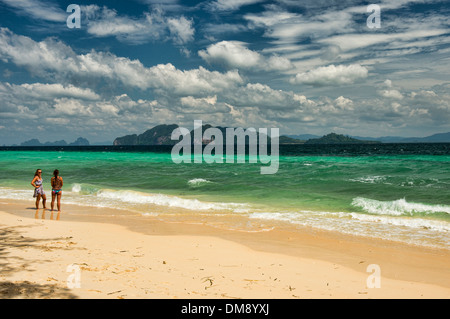 schönen weißen Sandstrand auf Koh Kradan Insel in Thailand Stockfoto