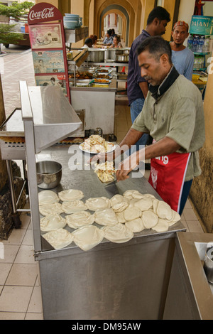 Roti Anbieter in Little India, Georgetown, Penang, Malaysia Stockfoto