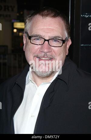 1. Januar 1980 - Kalifornien, USA - BRIAN COX... K26614MR '' RING'' SPECIAL SCREENING. MANN BRUIN THEATER, WESTWOOD, CA.OCT. 09 2002. MILAN RYBA / 2002. (Kredit-Bild: © Globe Photos/ZUMAPRESS.com) Stockfoto