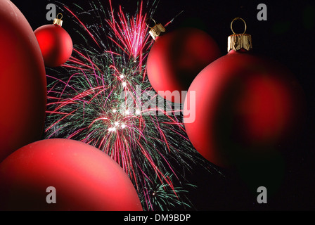 Weihnachtsbaum Dekoration Weihnachtsbaum beleuchtet Hintergrund Stockfoto