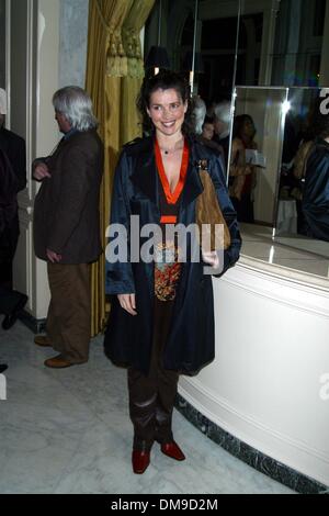 19. November 2002 - Beverly Hills, CALIFORNIA, USA - JULIA ORMOND... K27244MR MENSCHLICHE RECHT-UHR JAHRESESSEN. DAS REGENT BEVERLY WILSHIRE HOTEL, BEVERLY HILLS, KALIFORNIEN. 19. NOVEMBER 2002. MILAN RYBA / 2002 (Kredit-Bild: © Globe Photos/ZUMAPRESS.com) Stockfoto