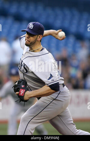 25. August 2009: Tampa Bay Rays Krug James Shields wirft gegen die Toronto Blue Jays im Rogers Centre in Toronto, ON. Die Strahlen schlagen die Blue Jays 7-3. (Kredit-Bild: © Southcreek Global/ZUMApress.com) Stockfoto