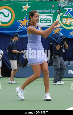 29. August 2009 - New York, New York, USA - ANA IVANOVIC bei der 2009 Arthur Ashe Kids Day im Tenniscenter Billie Jean King. (Kredit-Bild: © Jeffrey Geller/ZUMA Press) Stockfoto