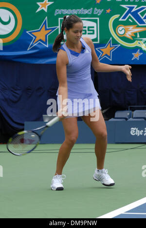 29. August 2009 - New York, New York, USA - ANA IVANOVIC bei der 2009 Arthur Ashe Kids Day im Tenniscenter Billie Jean King. (Kredit-Bild: © Jeffrey Geller/ZUMA Press) Stockfoto