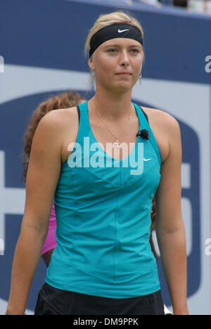 29. August 2009 - New York, New York, USA - MARIA SHARAPOVA bei den 2009 Kinder Arthur Ashe Tag im Tenniscenter Billie Jean King. (Kredit-Bild: © Jeffrey Geller/ZUMA Press) Stockfoto