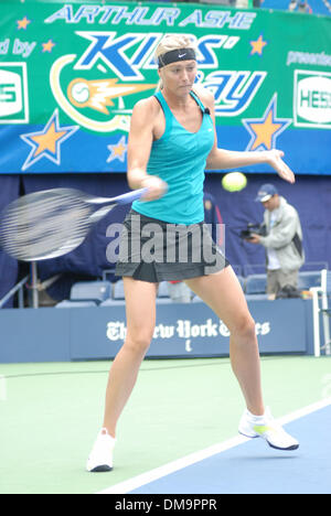 29. August 2009 - New York, New York, USA - MARIA SHARAPOVA bei den 2009 Kinder Arthur Ashe Tag im Tenniscenter Billie Jean King. (Kredit-Bild: © Jeffrey Geller/ZUMA Press) Stockfoto