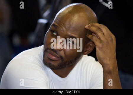 17. November 2009 - Upper Darby, Pennsylvania, USA - Philadelphia Bernard "The Executioner" Hopkins in einer Trainingseinheit. Hopkins wird E. Ornelas in Philadelphia 2. Dezember 2009 kämpfen.  (Kredit-Bild: © Jay Gorodetzer/ZUMA Press) Stockfoto