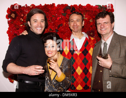 Tom Pelphrey Tracie Bennett Jay Russell und Michael Cumpsty Broadway schließen Nacht "Ende des Regenbogens" Belasco Theatre- Stockfoto