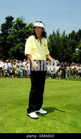 1. Juli 2002 - Ojai, Kalifornien, USA - ALICE COOPER... PROMI-HOLE-IN-ONE-GOLFTURNIER. PRÄSENTIERT VON LEXUS & MOTION PICTURE AND TELEVISION FUND PROFITIERT. IM OJAI VALLEY INN &AMP; SPA, OJAI, KALIFORNIEN. 30. JUNI 2002. NINA PROMMER / 2002 K25455NP (Kredit-Bild: © Globe Photos/ZUMAPRESS.com) Stockfoto