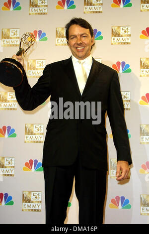 23. September 2002 - Los Angeles, Kalifornien, USA - ALAN BALL... 54. ANNUAL EMMY AWARDS. PRESSE-CENTER. SHRINE AUDITORIUM, LOS ANGELES, CA. 22. SEPTEMBER 2002. NINA PROMMER / 2002 K26315NP (Kredit-Bild: © Globe Photos/ZUMAPRESS.com) Stockfoto