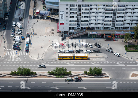 Stadtbild von Warschau, Warschau, Polen. Architekt: Verschiedene, 2013. Vogelperspektive von Straßen und Avenue. Stockfoto