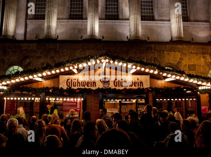 Frankfurter Weihnachtsmarkt in Birmingham - der größte authentische deutsche Markt in der Welt außerhalb Deutschlands und Österreichs Stockfoto